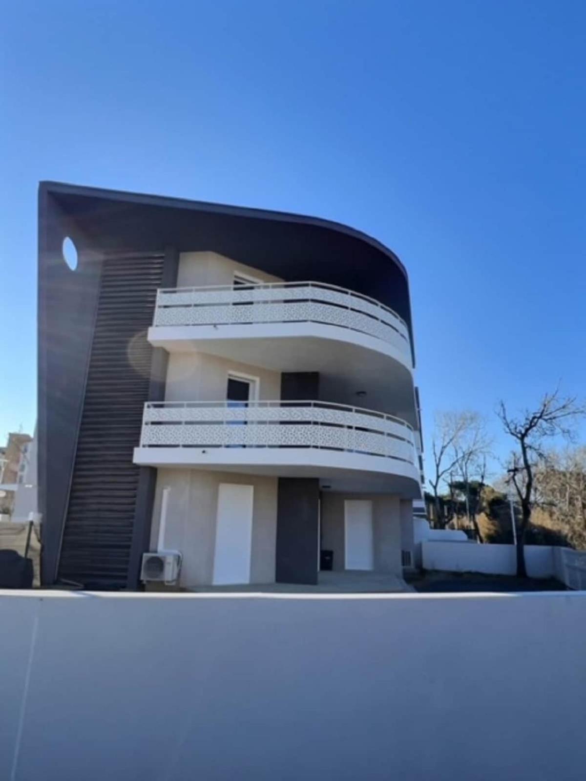 A 150M De La Plage - Coquet Appartement Pour 4 Personnes Vias Exteriér fotografie
